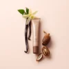 Moroccanoil Lip Balm Vanilla Date 15ml 2 Хидратиращ балсам за устни Moroccanoil Lip Balm Vanilla Date 15 ml